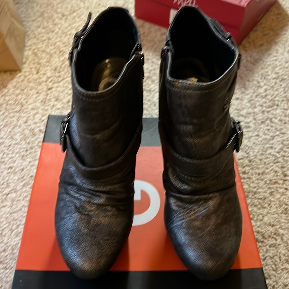 Guess shoes